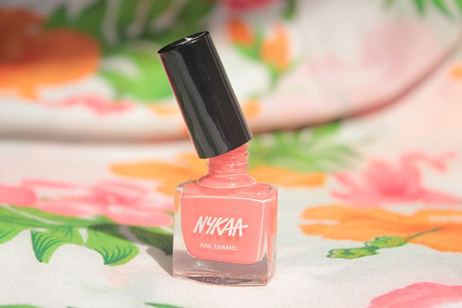 Nykaa Nail Polish Strawberries n Cream Review Swatch (1)