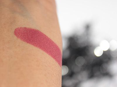 Sugar Cosmetics It’s A Pout Time! Vivid Lipstick Breaking Bare Review Swatch FOTD (12)