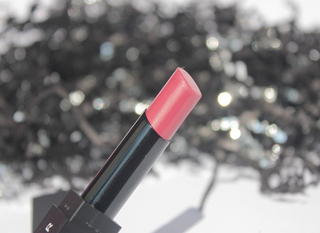 Sugar Cosmetics It’s A Pout Time! Vivid Lipstick Breaking Bare Review Swatch FOTD (7)