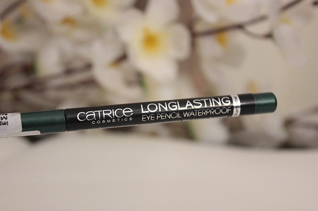 Catrice Longlasting Eye Pencil Waterproof 060 Mass Undercover Review Swatch (4)