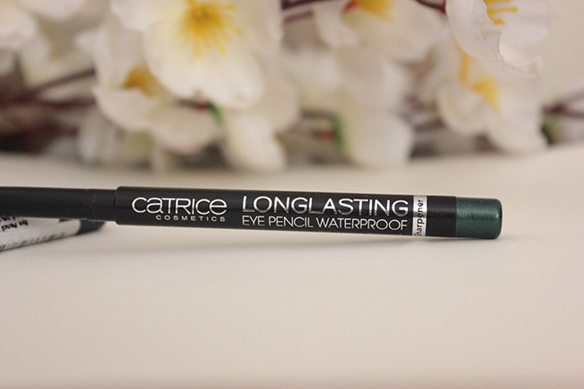 Catrice Longlasting Eye Pencil Waterproof 060 Mass Undercover Review Swatch (9)