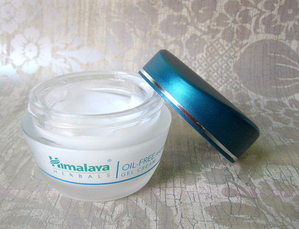 Himalaya Herbals Oil-Free Radiance Gel Cream Review (4)