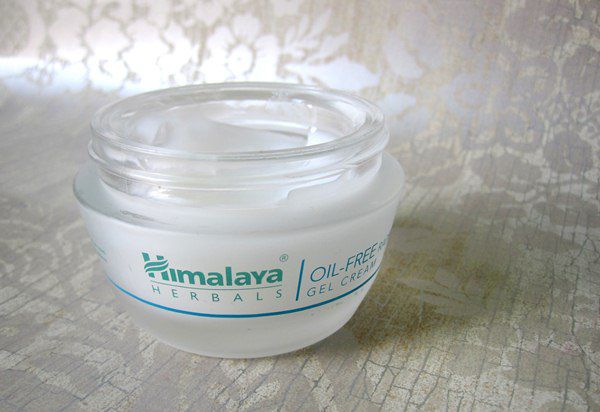 Himalaya Herbals Oil-Free Radiance Gel Cream Review (6)