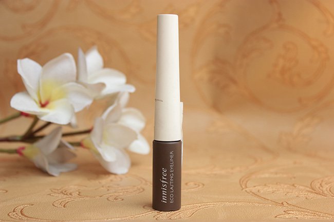 Innisfree Eco Lasting Eyeliner Review (1)