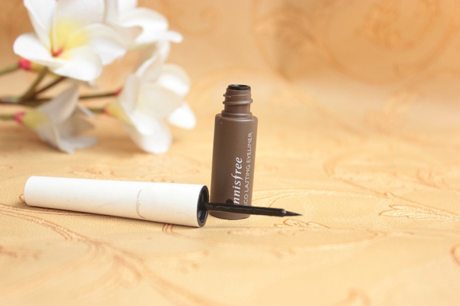 Innisfree Eco Lasting Eyeliner Review (4)