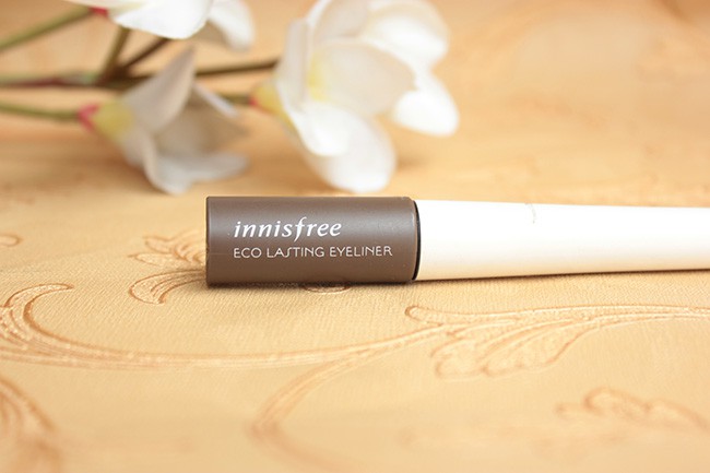 Innisfree Eco Lasting Eyeliner Review (7)