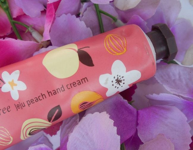 Innisfree Jeju Peach Hand Cream Review (3)
