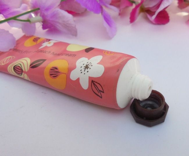 Innisfree Jeju Peach Hand Cream Review (5)