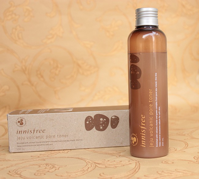 Innisfree Jeju Volcanic Pore Toner Review (5)