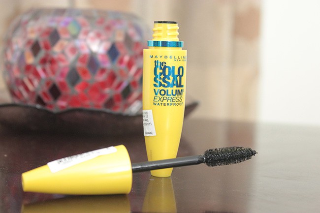 Maybelline Colossal Volum Express Waterproof Mascara Review (1)