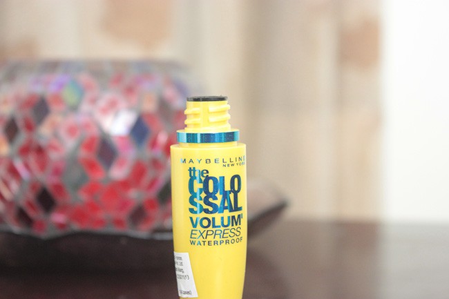 Maybelline Colossal Volum Express Waterproof Mascara Review (4)
