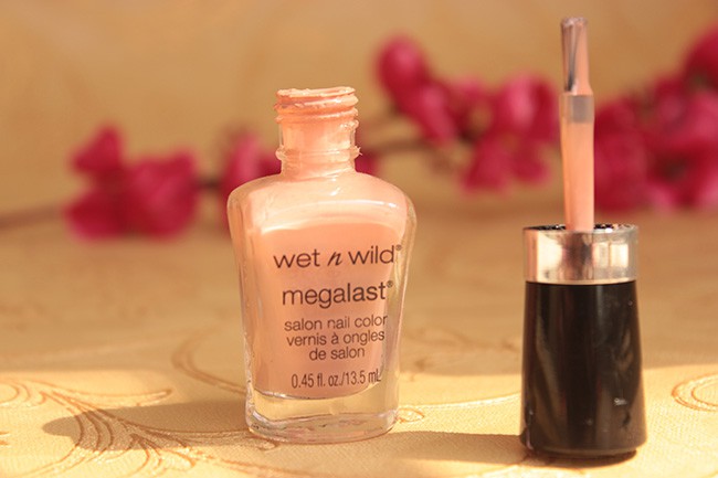Wet n Wild Megalast Nail Color Private Viewing 204B Review Swatches (4)
