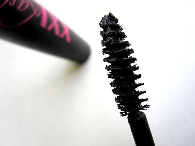 Wet n Wild XXL Lash Mascara Review (1)