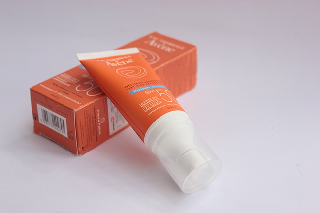 Eau Thermale Avene Very High Protection Emulsion SPF 50 Review (5)