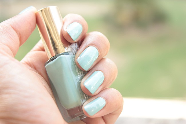 L'Oreal Paris Color Riche Nail Polish Le Vernis Pearle De Jade 602 Review  Swatches | Be A Bride Every Day | Canadian Beauty Blog | Indian Beauty  Blog|Makeup Blog|Fashion Blog|Skin Care Blog
