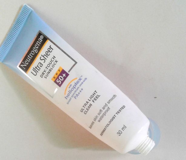 Neutrogena Ultra Sheer Dry Touch Sunblock SPF 50+ Review (5)