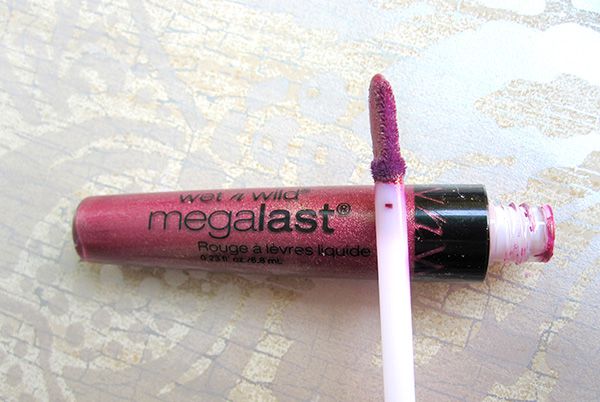 Wet n Wild Megalast Liquid Lip Color E930A Raisin The Roof Review Swatch (3)