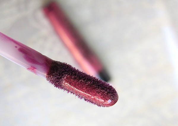 Wet n Wild Megalast Liquid Lip Color E930A Raisin The Roof Review Swatch (7)