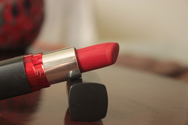 Maybelline Color Show Lipstick Crimson Red Review Swatches (2)