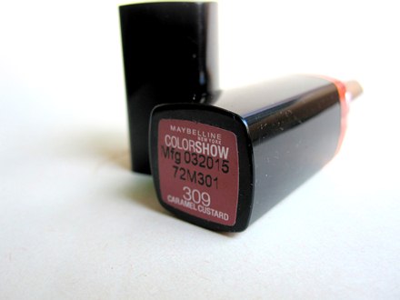 Maybelline Color show Lipstick–309 Caramel Custard Review (1)