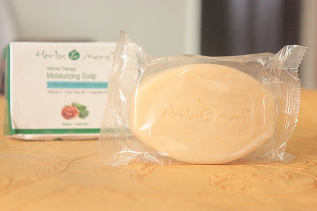Herbs & More Vitamin Therapy Moisturizing Soap Review (4)