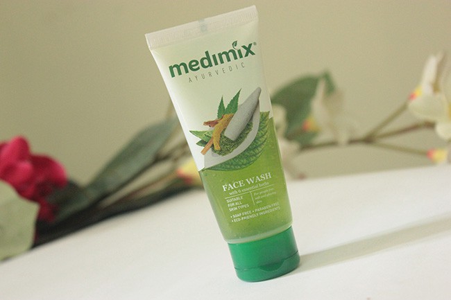 Medimix Ayurvedic Face Wash Review- With 6 Essential Herbs (6)