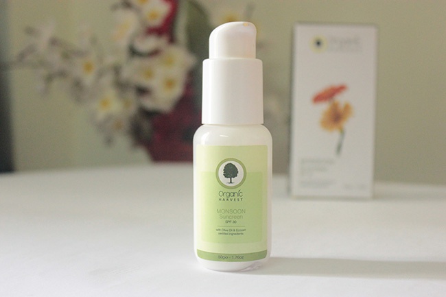 Organic Harvest Monsoon Sunscreen SPF 30 Review (4)