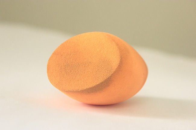 Real Techniques Miracle Complexion Sponge Review (8)