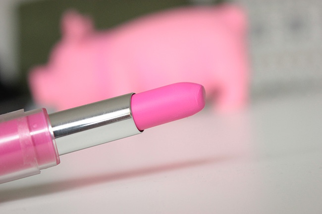 maybelline-superstay-14hr-megawatt-lipstick-in-neon-pink-review-swatches-10
