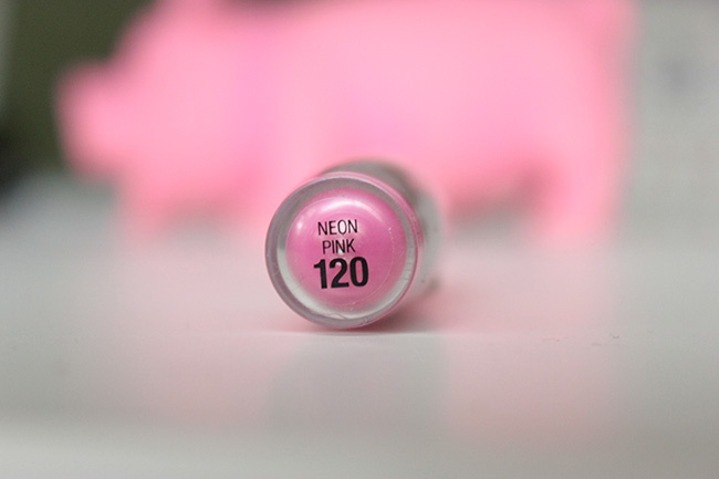 maybelline-superstay-14hr-megawatt-lipstick-in-neon-pink-review-swatches-5