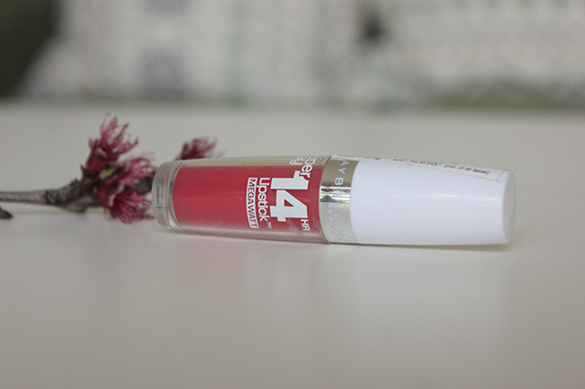 maybelline-superstay-14hr-megawatt-lipstick-in-red-rays-review-swatches-2