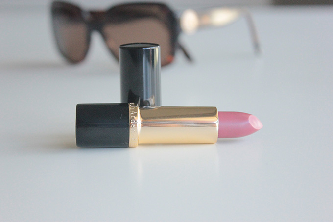 elizabeth-arden-ceramide-ultra-lipstick-rose-review-4