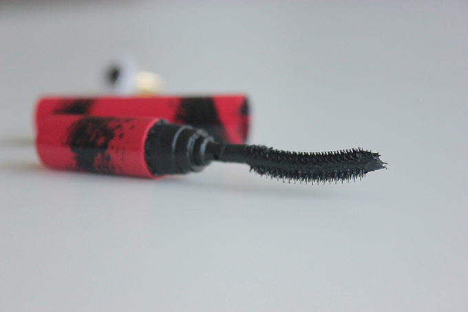 elizabeth-arden-grand-entrance-mascara-review-1