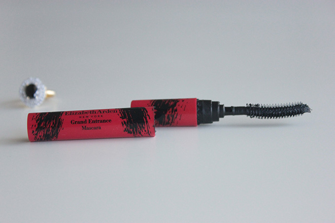 elizabeth-arden-grand-entrance-mascara-review-6