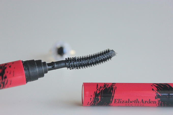 elizabeth-arden-grand-entrance-mascara-review-7