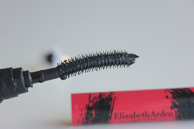 elizabeth-arden-grand-entrance-mascara-review-8