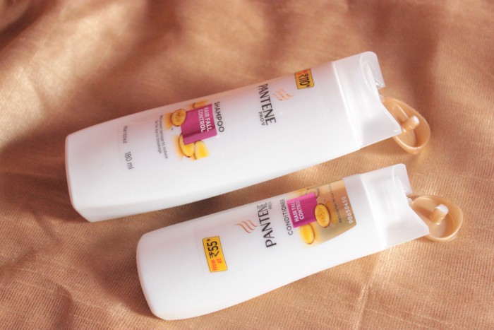 new-pantene-pro-v-hair-fall-control-shampoo-conditioner-review-5
