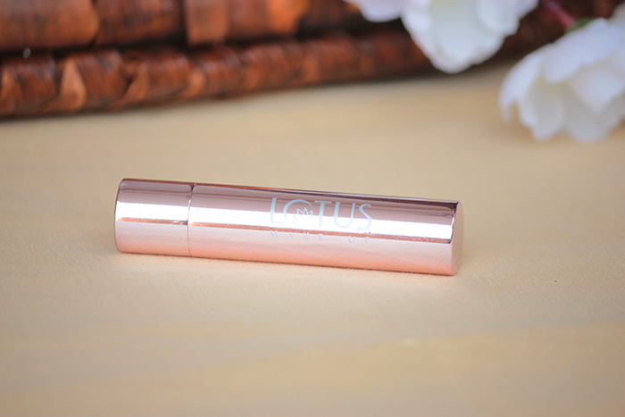 lotus-herbals-ecostay-long-lasting-lipstick-magenta-mania-review-swatches-4