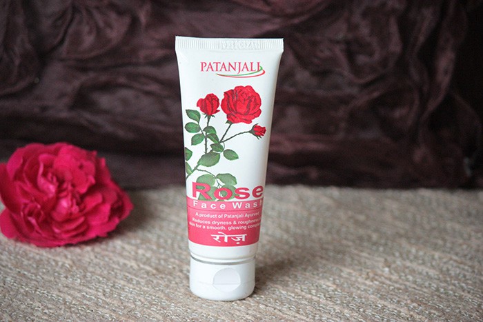 patanjali-rose-face-wash-review-1