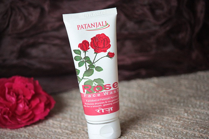 patanjali-rose-face-wash-review-2