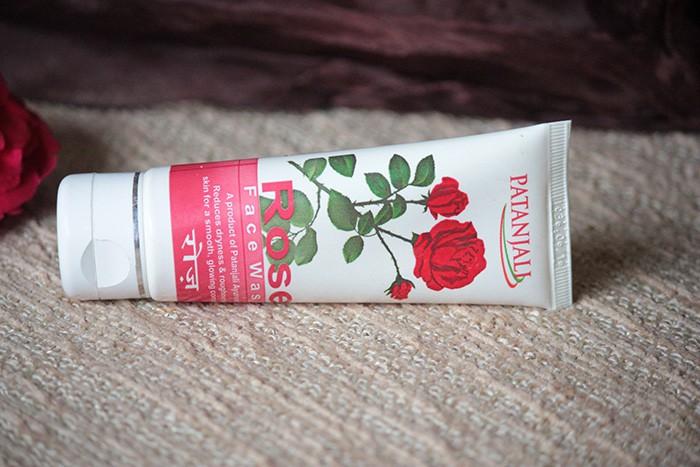 patanjali-rose-face-wash-review-6