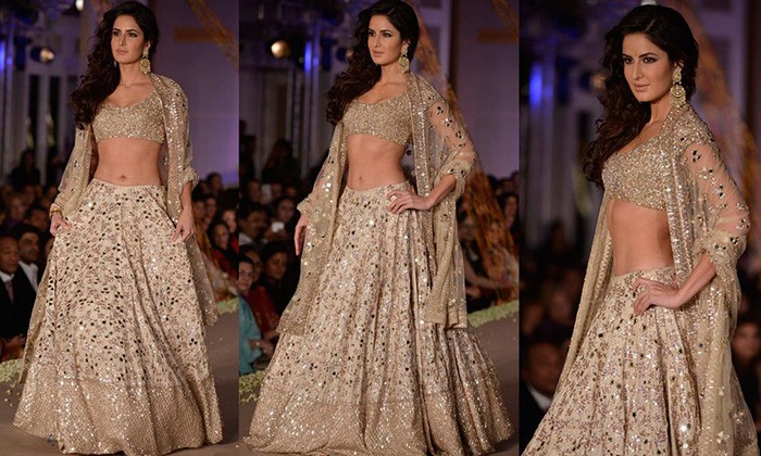 Are You A Fashion Savvy Here Is What You Should Know About Latest Bridal Lehenga Trends! (3)Are You A Fashion Savvy Here Is What You Should Know About Latest Bridal Lehenga Trends! (3)