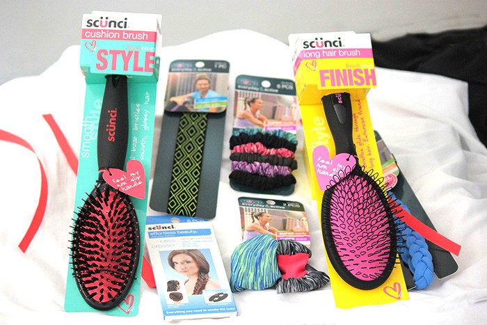 Style Your Hair With Scunci Hair Accessories & Brushes (4)