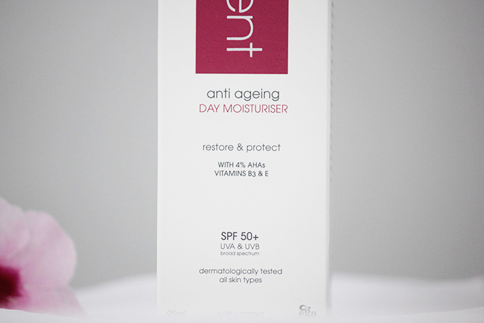 Elucent Anti Ageing Day Moisturizer Review (3)