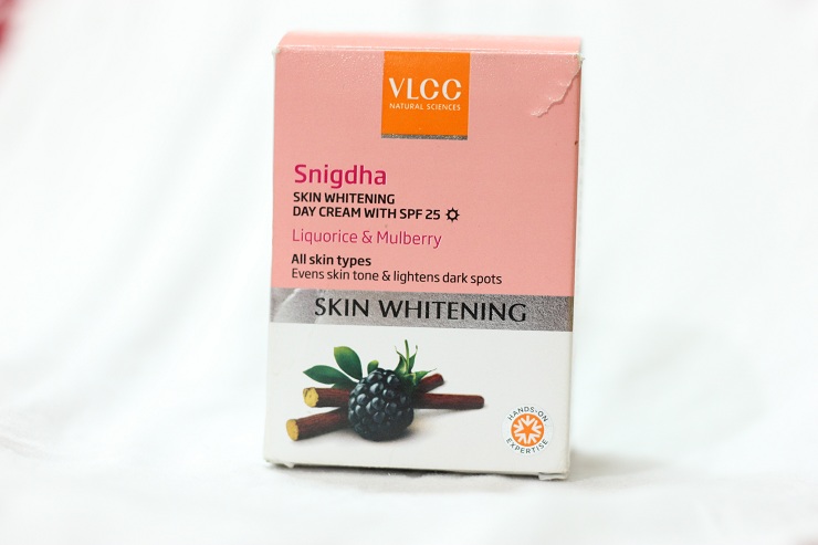 VLCC Snigdha Skin Whitening Day Cream With SPF 25 Review (3)