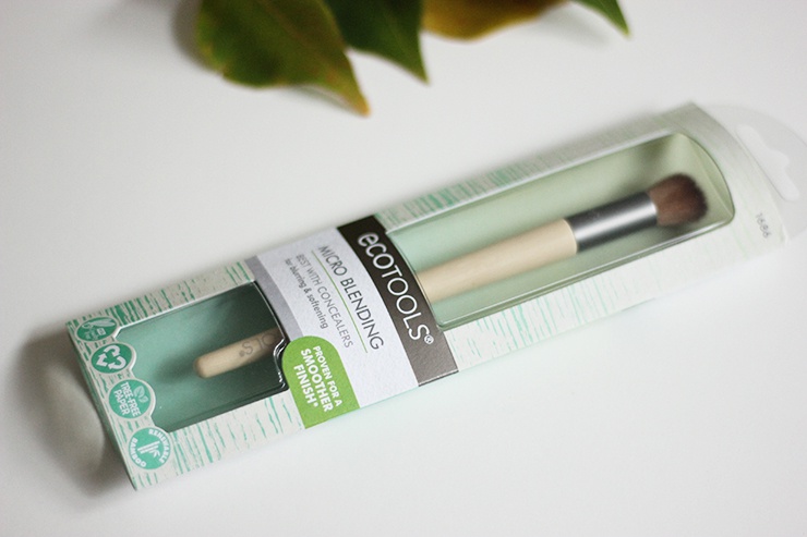 EcoTools Full Powder Brush, Micro Blending Brush And Perfecting Blender Duo Sponge Review (11)