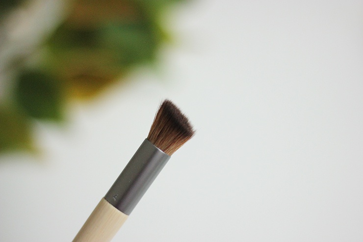 EcoTools Full Powder Brush, Micro Blending Brush And Perfecting Blender Duo Sponge Review (13)