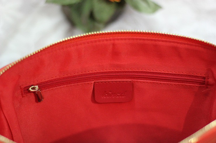 Kinzd Makeup Bag And Leather Card Wallet Review (5)