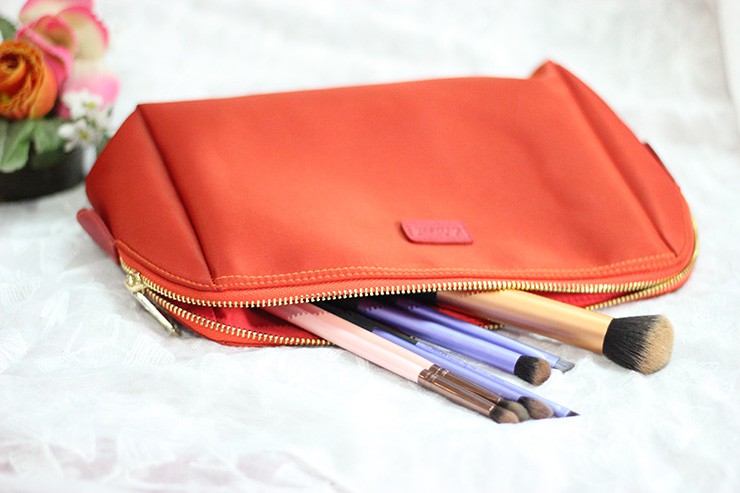 Kinzd Makeup Bag And Leather Card Wallet Review (7)