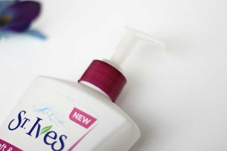 St Ives Soft & Silky Coconut & Orchid Body Lotion Review 2